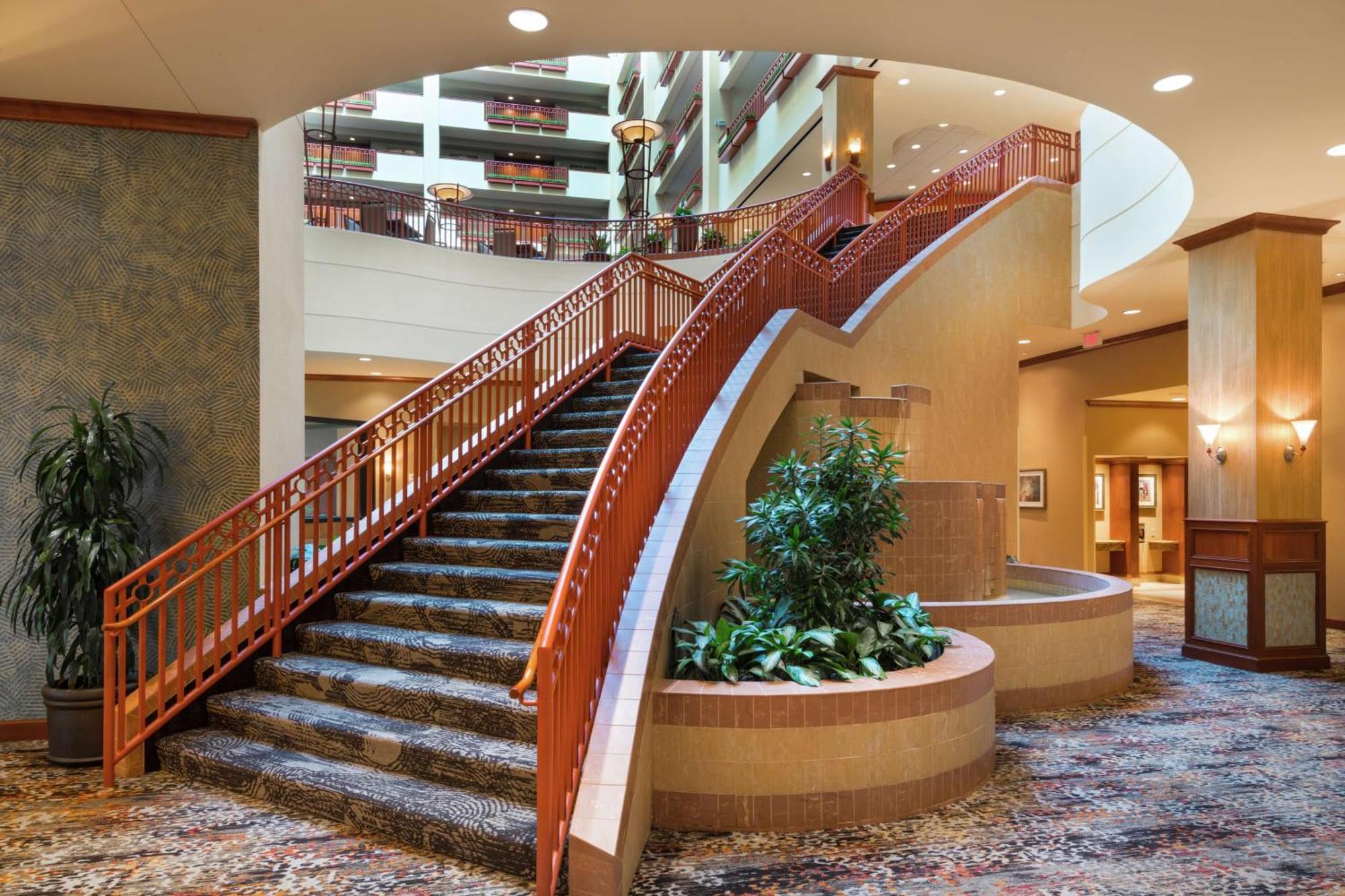 Embassy Suites By Hilton Saint Louis Saint Charles Buitenkant foto